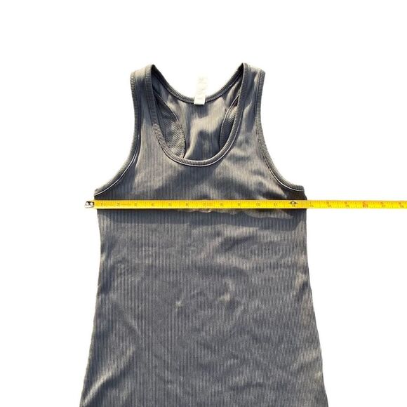 Under Armour HeatGear Women's Gray Athletic Tank Top Size S - Picture 4 of 7